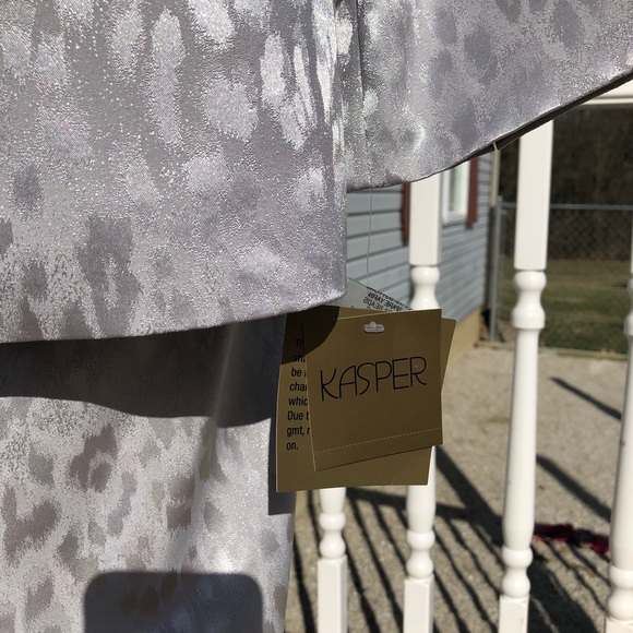 Kasper Skirt Suit 16 - Picture 4 of 7